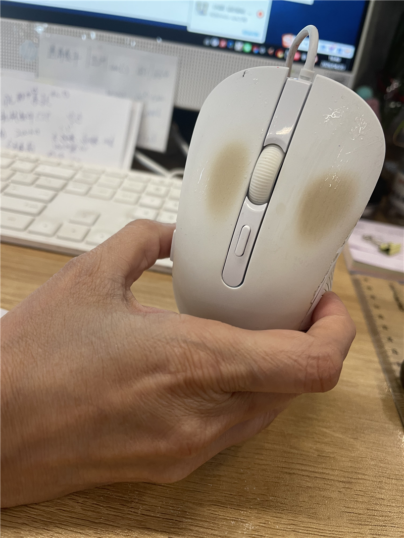 鼠标上的 “时光印章” | 五一放假通知            